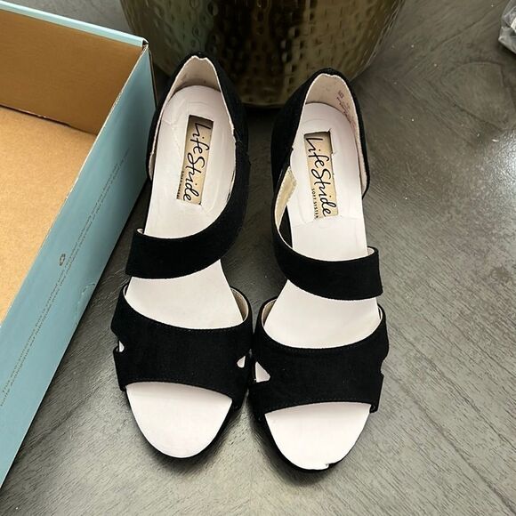 Women's Mega Open Toe Dress Sandal - Picture 4 of 7